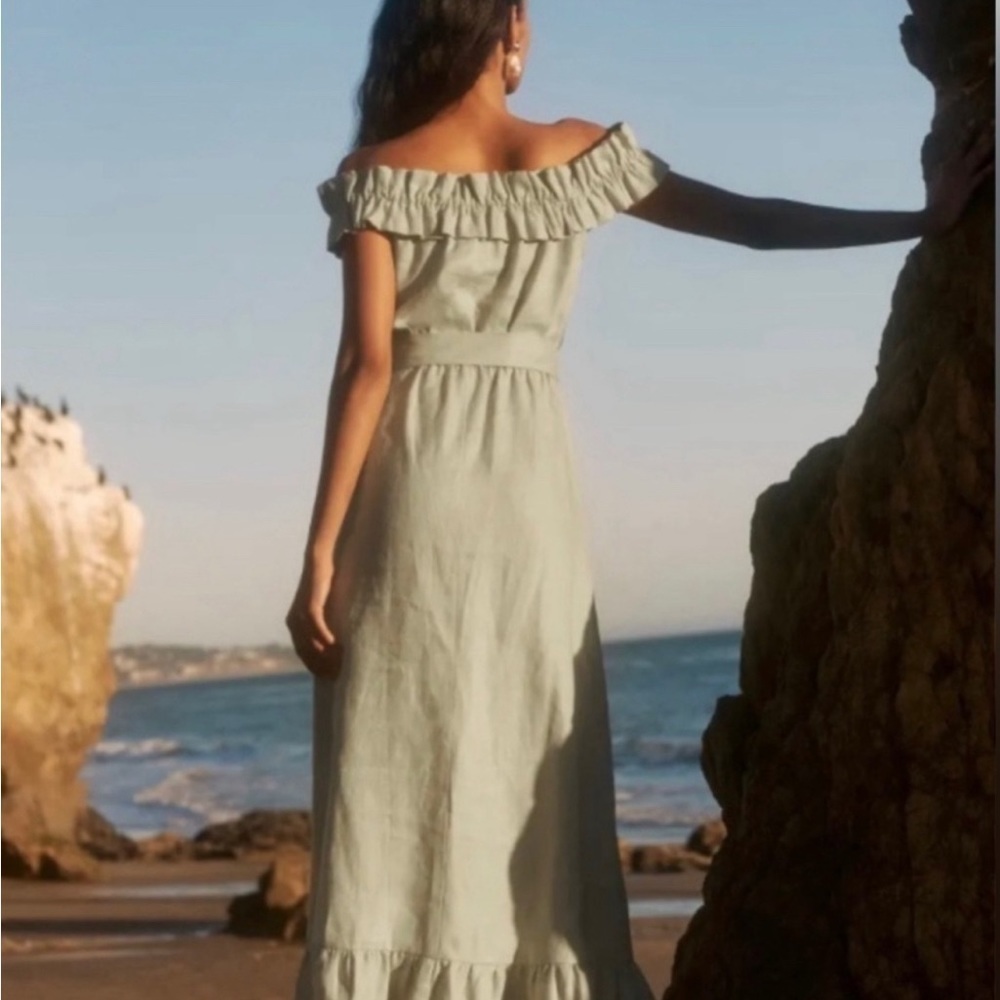 Reformation Sycamore Midi Dress
Dried Herbs XS - Picture 10 of 10
